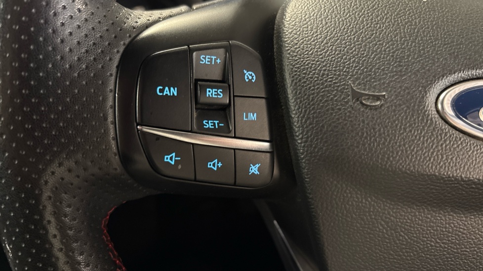 Ford Focus 1.0 EcoBoost ST-Line 5dr Petrol Estate - Image 27