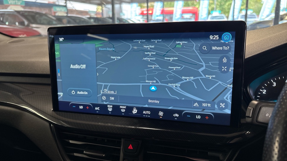 Ford Focus 1.0 EcoBoost ST-Line 5dr Petrol Estate - Image 32