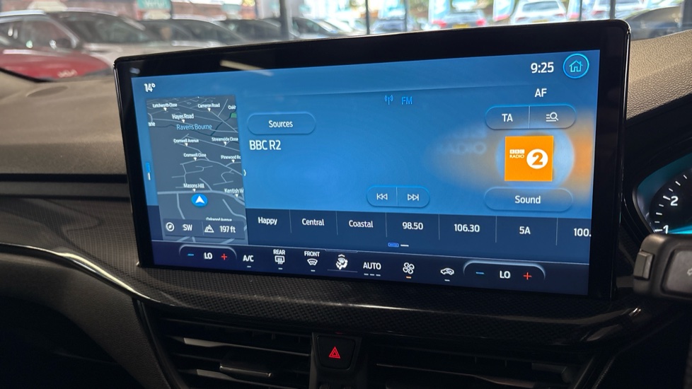 Ford Focus 1.0 EcoBoost ST-Line 5dr Petrol Estate - Image 33