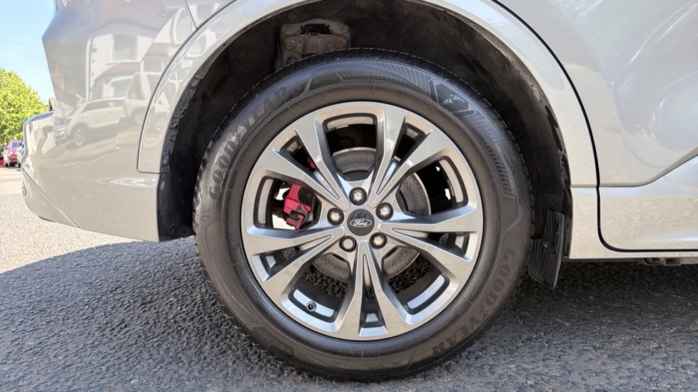 Ford Kuga 2.5 PHEV ST-Line 5dr CVT Estate - Image 7