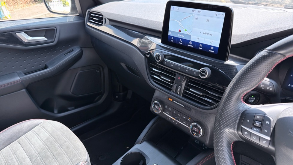 Ford Kuga 2.5 PHEV ST-Line 5dr CVT Estate - Image 14