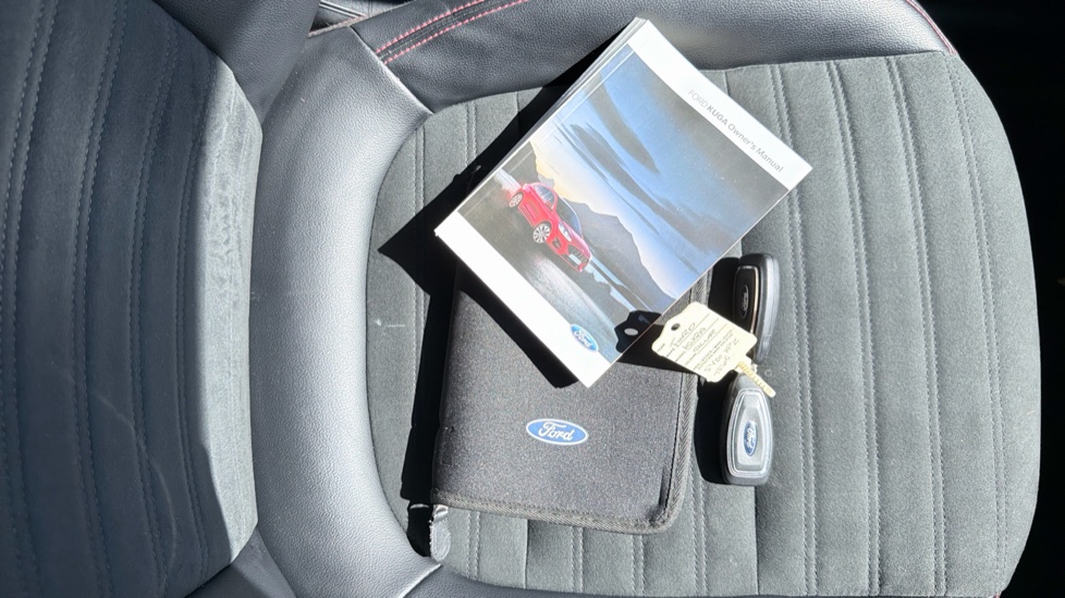 Ford Kuga 2.5 PHEV ST-Line 5dr CVT Estate - Image 19