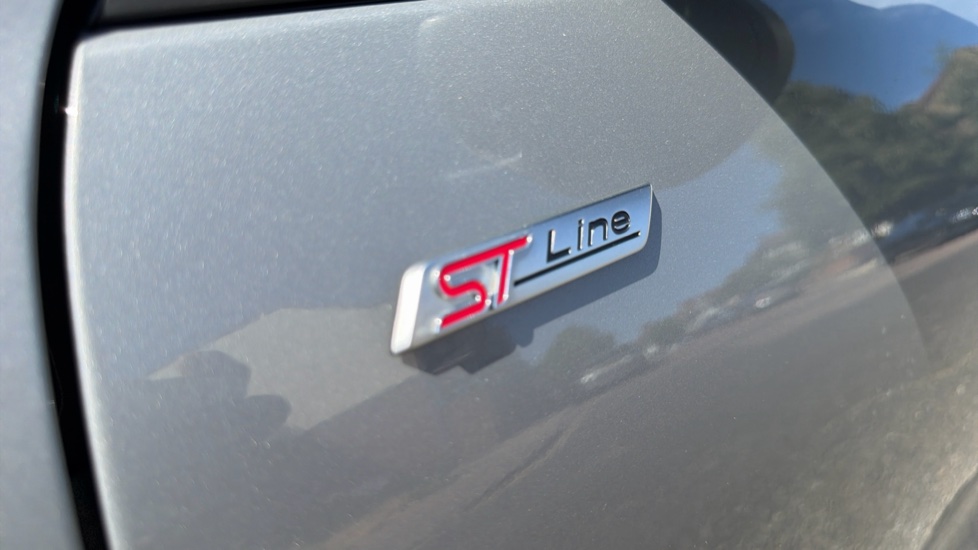 Ford Kuga 2.5 PHEV ST-Line 5dr CVT Estate - Image 24