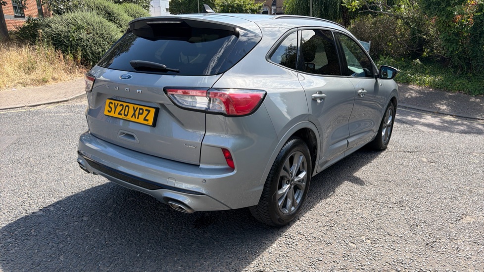 Ford Kuga 2.5 PHEV ST-Line 5dr CVT Estate - Image 32