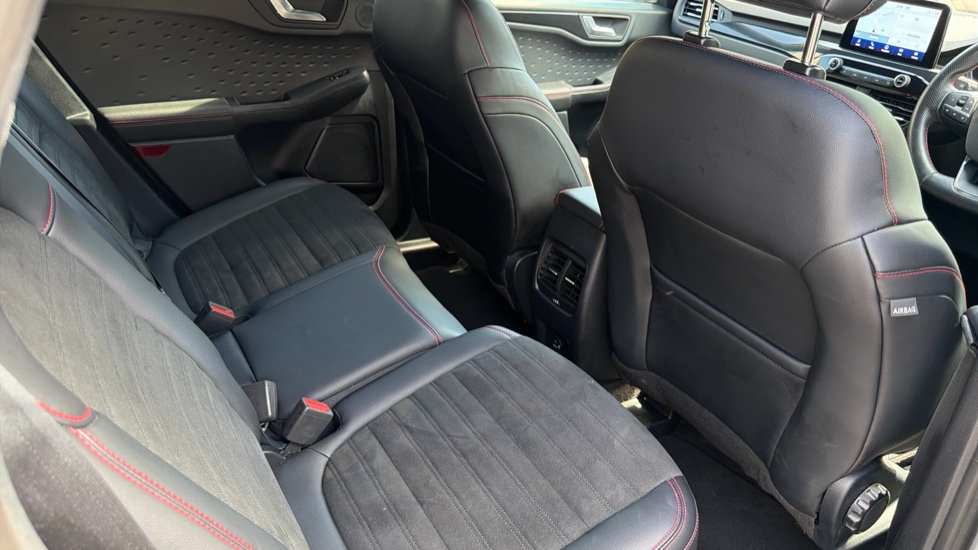 Ford Kuga 2.5 PHEV ST-Line 5dr CVT Estate - Image 34