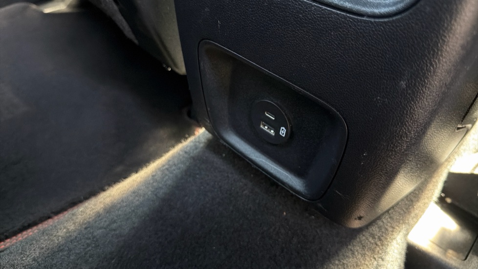 Ford Kuga 2.5 PHEV ST-Line 5dr CVT Estate - Image 36
