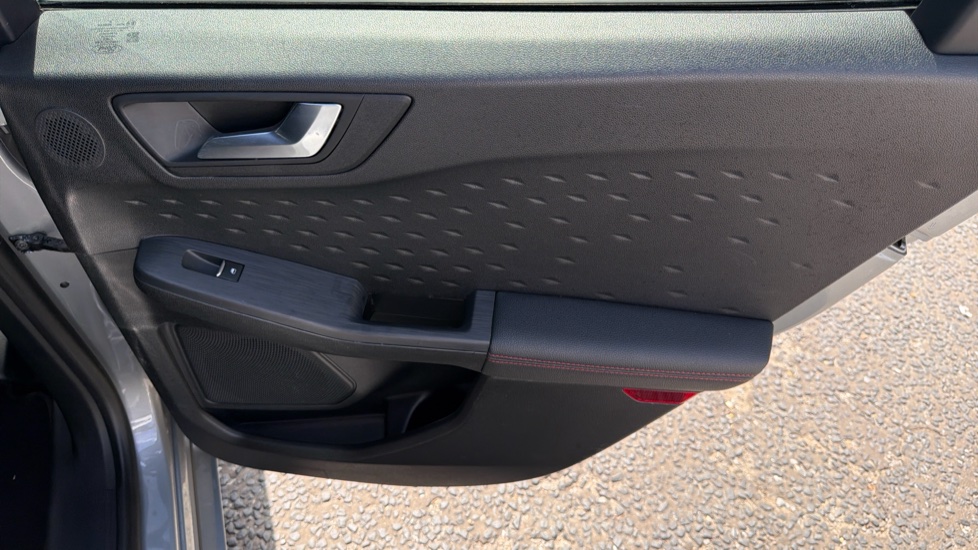 Ford Kuga 2.5 PHEV ST-Line 5dr CVT Estate - Image 41