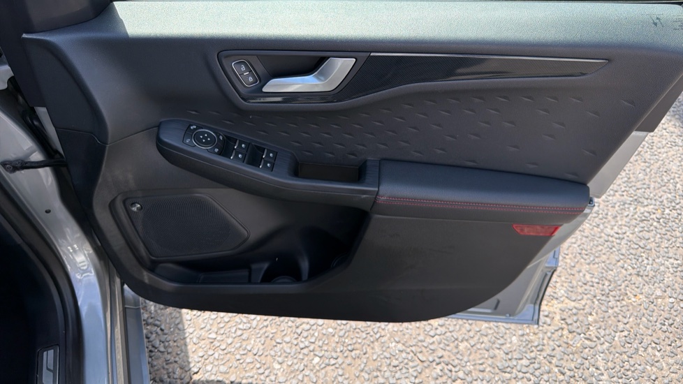 Ford Kuga 2.5 PHEV ST-Line 5dr CVT Estate - Image 42