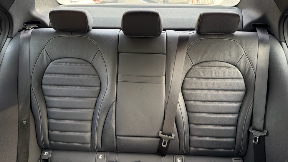 Mercedes-Benz C-Class C220d AMG Line Edition 4dr 9G-Tronic Diesel Saloon - Image 15