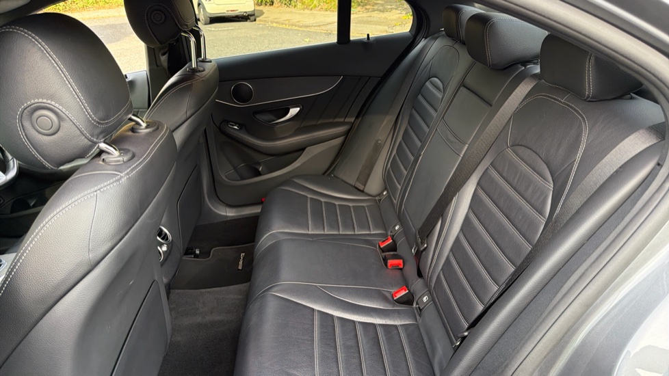 Mercedes-Benz C-Class C220d AMG Line Edition 4dr 9G-Tronic Diesel Saloon - Image 16