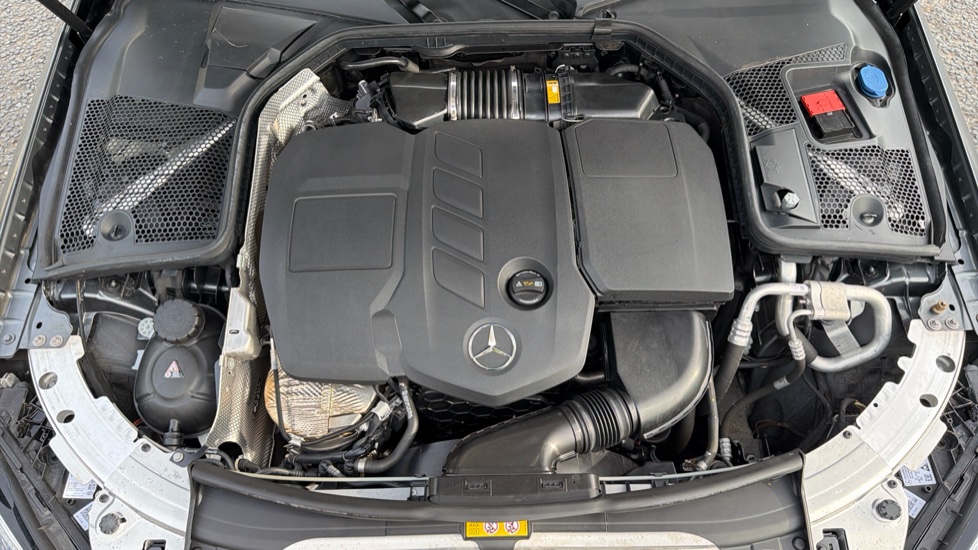 Mercedes-Benz C-Class C220d AMG Line Edition 4dr 9G-Tronic Diesel Saloon - Image 21