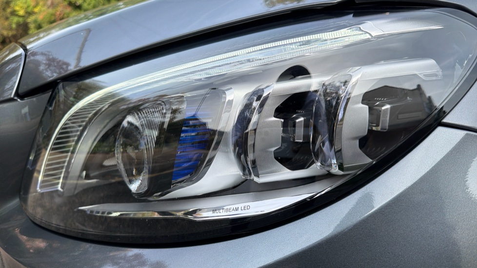 Mercedes-Benz C-Class C220d AMG Line Edition 4dr 9G-Tronic Diesel Saloon - Image 24