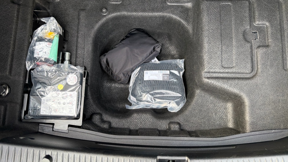 Mercedes-Benz C-Class C220d AMG Line Edition 4dr 9G-Tronic Diesel Saloon - Image 34