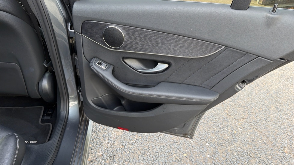 Mercedes-Benz C-Class C220d AMG Line Edition 4dr 9G-Tronic Diesel Saloon - Image 38