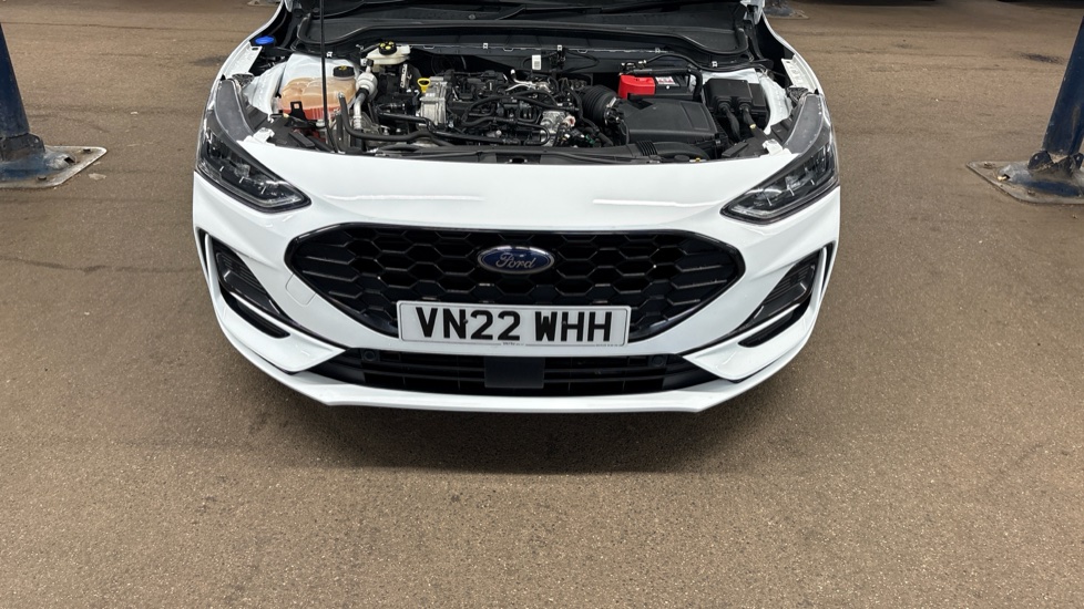 Ford Focus 1.0 EcoBoost Hybrid mHEV ST-Line 5dr Auto Petrol Hatchback - Image 8