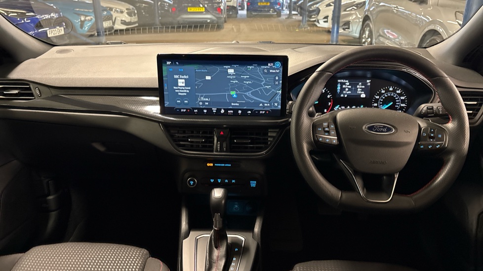 Ford Focus 1.0 EcoBoost Hybrid mHEV ST-Line 5dr Auto Petrol Hatchback - Image 10