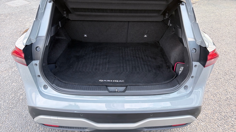 Nissan Qashqai 1.3 DiG-T MH N-Connecta 5dr Petrol Hatchback - Image 4