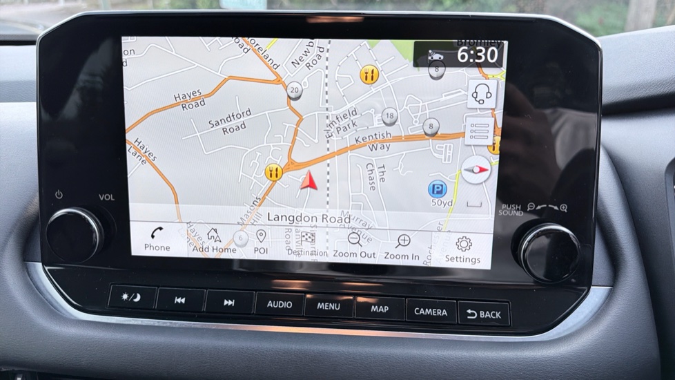 Nissan Qashqai 1.3 DiG-T MH N-Connecta 5dr Petrol Hatchback - Image 12