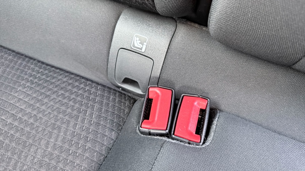 Nissan Qashqai 1.3 DiG-T MH N-Connecta 5dr Petrol Hatchback - Image 17