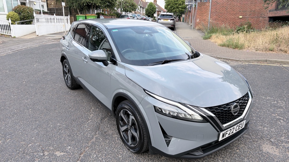 Nissan Qashqai 1.3 DiG-T MH N-Connecta 5dr Petrol Hatchback - Image 36