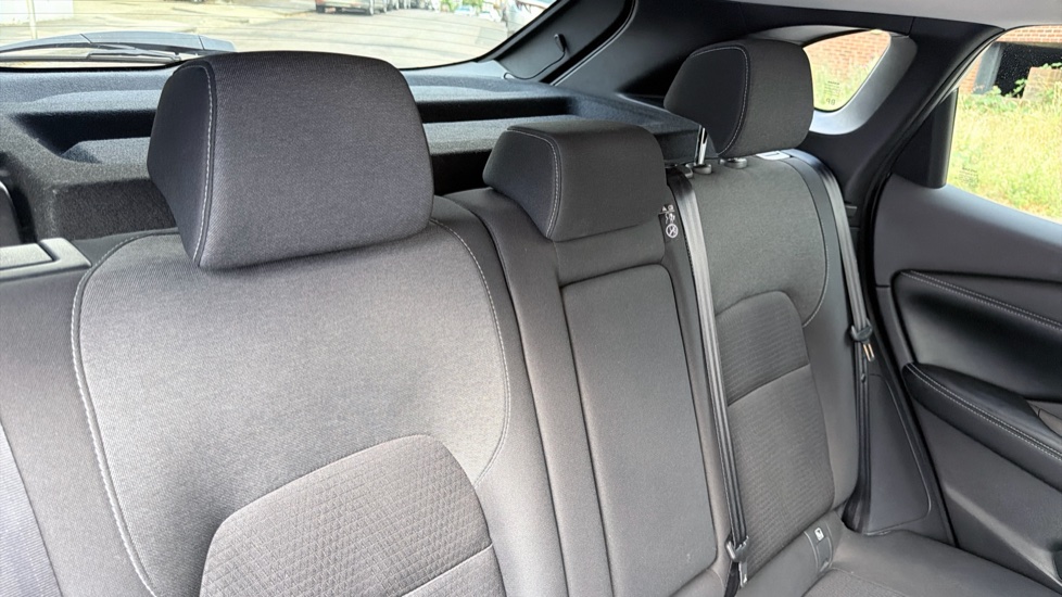 Nissan Qashqai 1.3 DiG-T MH N-Connecta 5dr Petrol Hatchback - Image 44