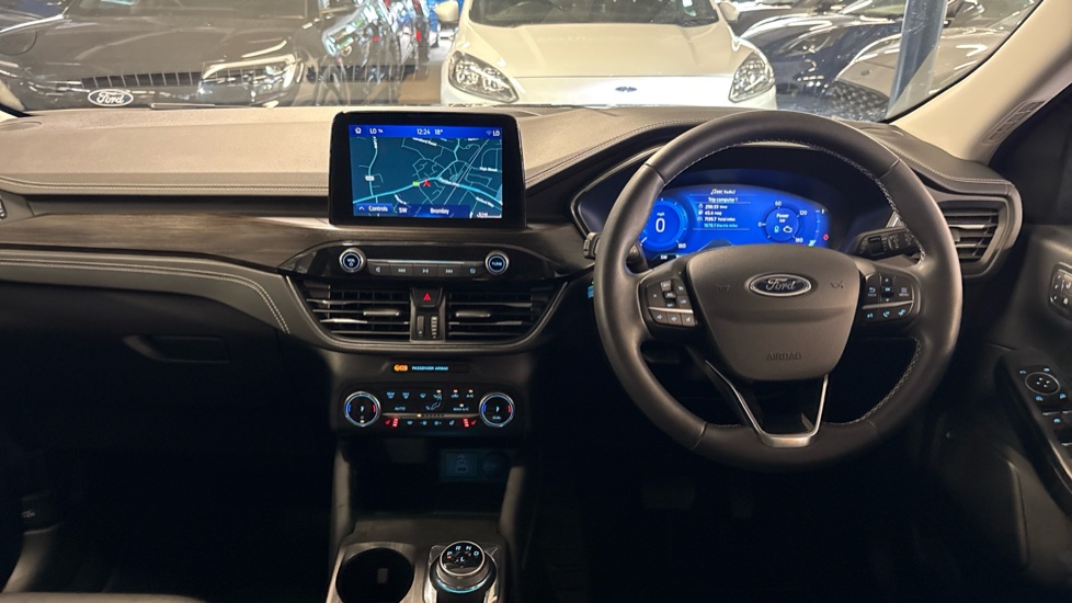 Ford Kuga 2.5 FHEV Vignale 5dr CVT Hybrid Estate - Image 10