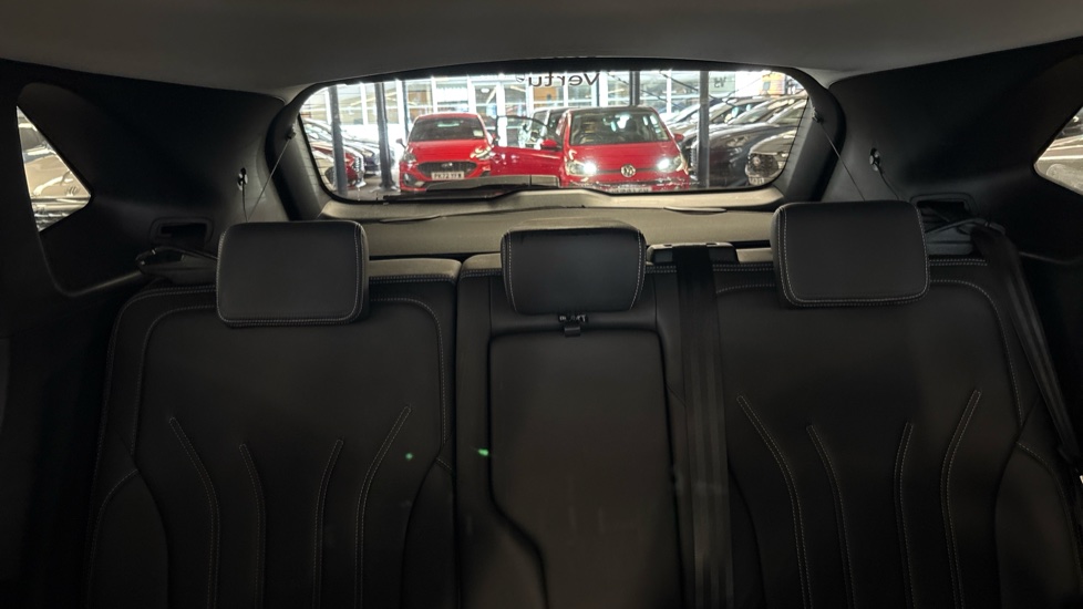 Ford Kuga 2.5 FHEV Vignale 5dr CVT Hybrid Estate - Image 15