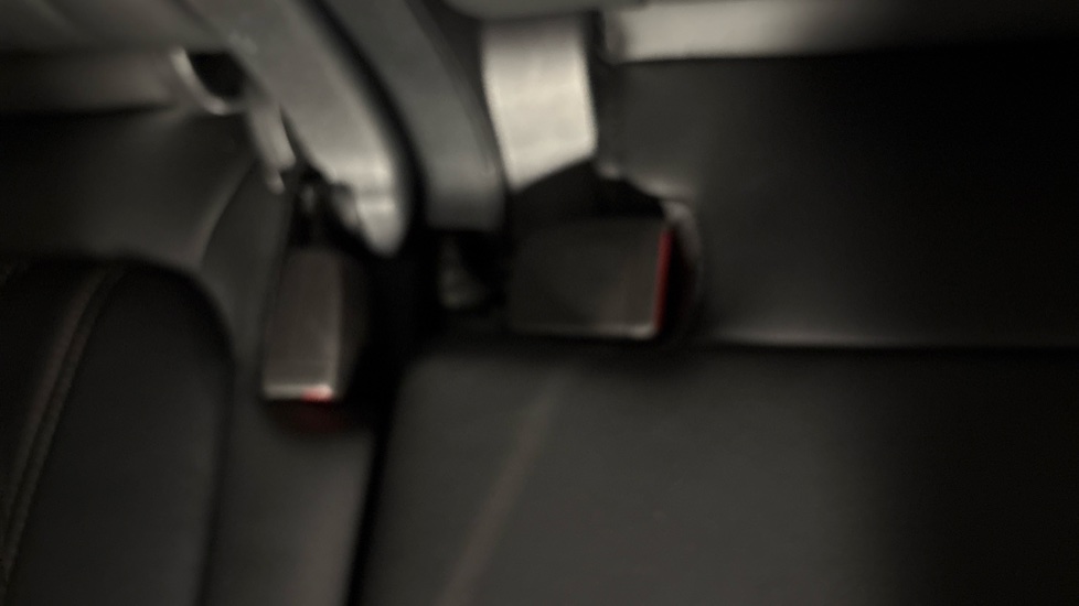 Ford Kuga 2.5 FHEV Vignale 5dr CVT Hybrid Estate - Image 17