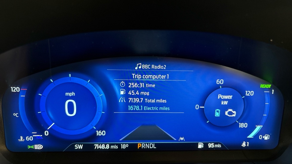 Ford Kuga 2.5 FHEV Vignale 5dr CVT Hybrid Estate - Image 18