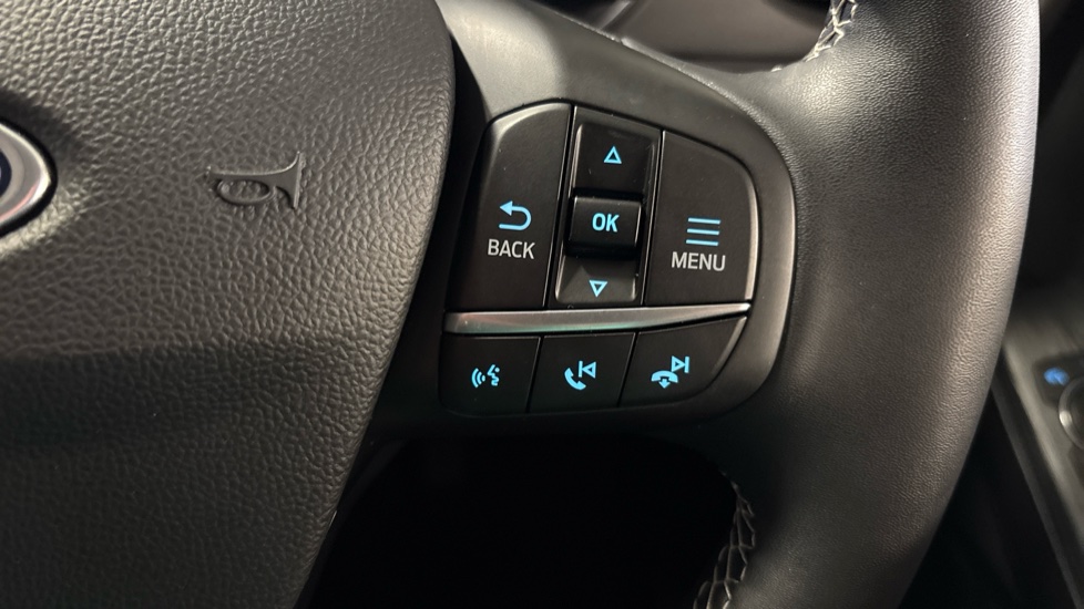 Ford Kuga 2.5 FHEV Vignale 5dr CVT Hybrid Estate - Image 27
