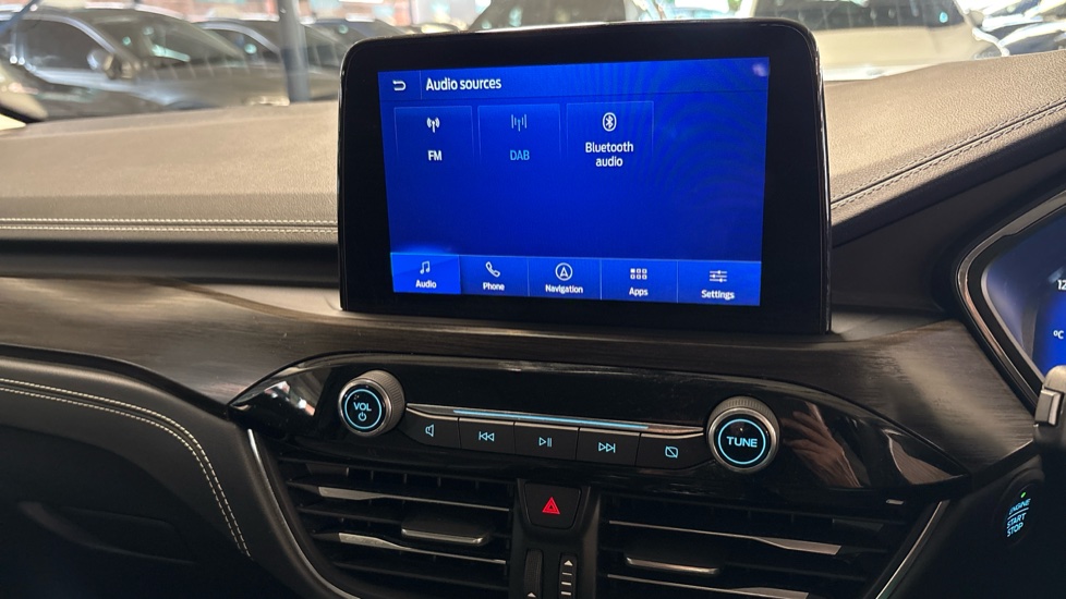 Ford Kuga 2.5 FHEV Vignale 5dr CVT Hybrid Estate - Image 36