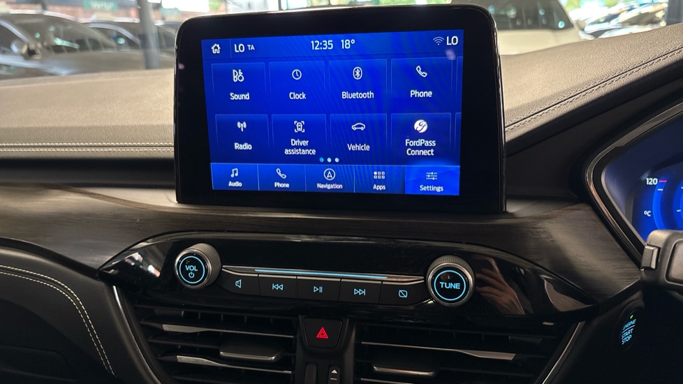Ford Kuga 2.5 FHEV Vignale 5dr CVT Hybrid Estate - Image 37