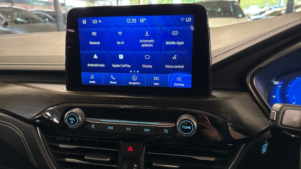 Ford Kuga 2.5 FHEV Vignale 5dr CVT Hybrid Estate - Image 38