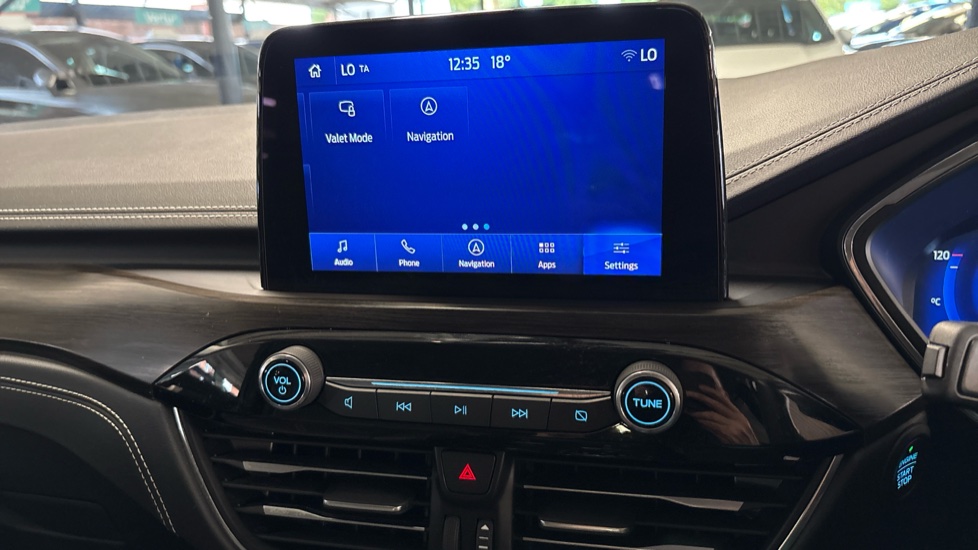 Ford Kuga 2.5 FHEV Vignale 5dr CVT Hybrid Estate - Image 39