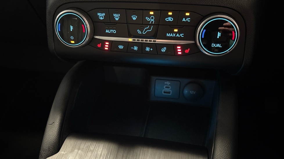 Ford Kuga 2.5 FHEV Vignale 5dr CVT Hybrid Estate - Image 40