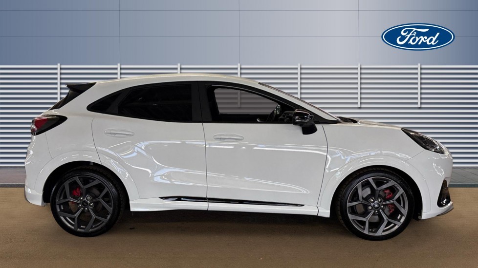 Ford Puma ST 1.0 EcoBoost Hybrid mHEV 170 ST 5dr DCT Petrol Hatchback - Image 5