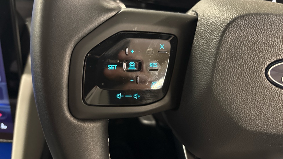 Ford Explorer 210kW Premium 77kWh 5dr Auto Electric Estate - Image 28