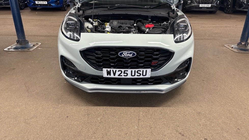 Ford Puma ST 1.0 EcoBoost Hybrid mHEV 170 ST 5dr DCT Petrol Hatchback - Image 8