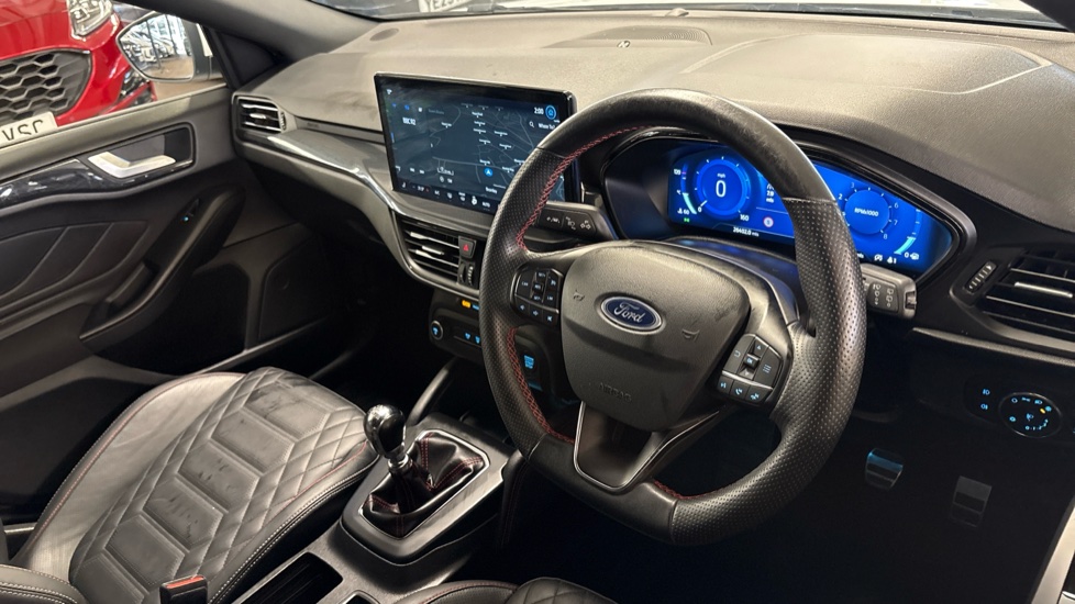 Ford Focus 1.0 EcoBoost ST-Line X 5dr Petrol Hatchback - Image 11