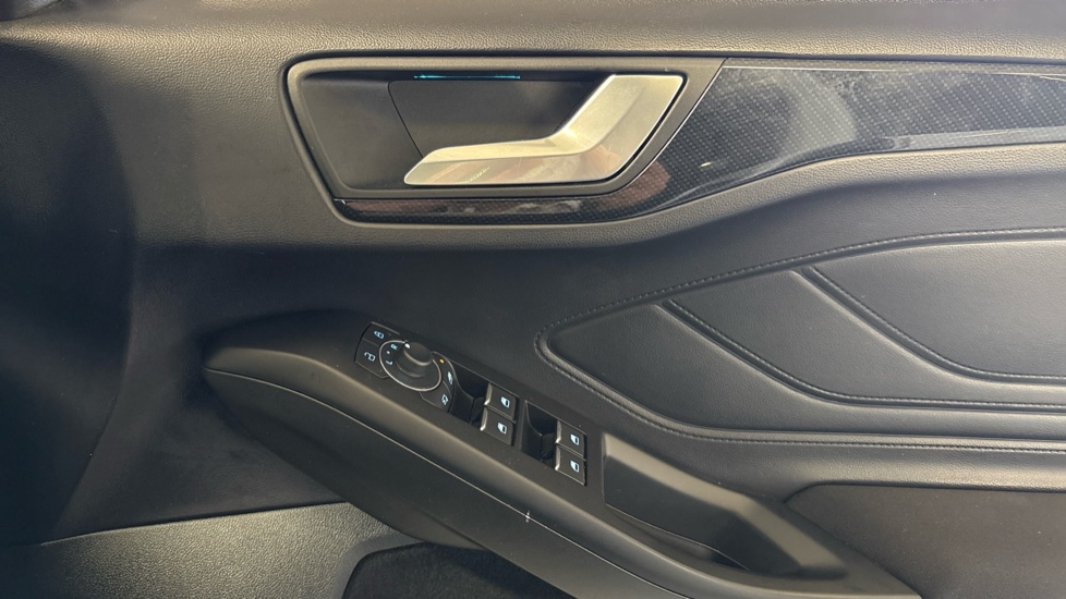 Ford Focus 1.0 EcoBoost ST-Line X 5dr Petrol Hatchback - Image 23