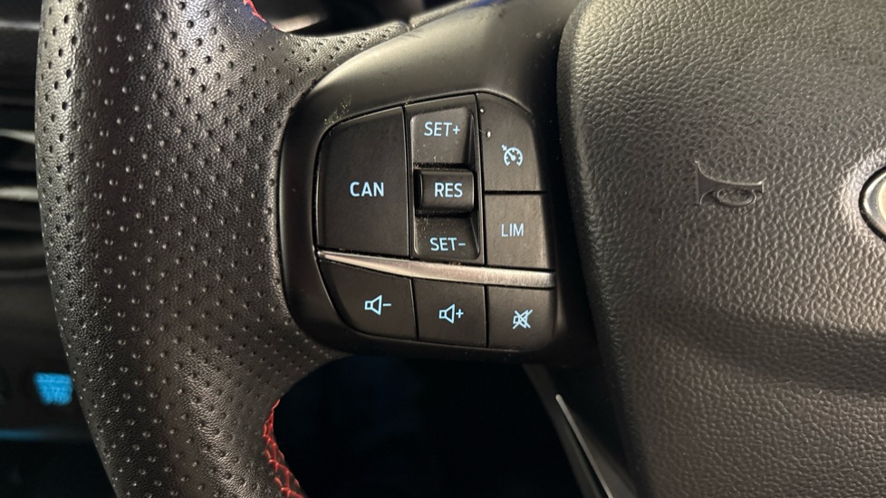 Ford Focus 1.0 EcoBoost ST-Line X 5dr Petrol Hatchback - Image 27