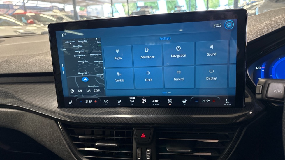 Ford Focus 1.0 EcoBoost ST-Line X 5dr Petrol Hatchback - Image 37