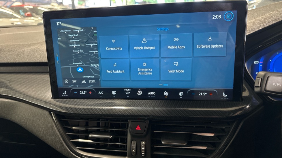 Ford Focus 1.0 EcoBoost ST-Line X 5dr Petrol Hatchback - Image 38