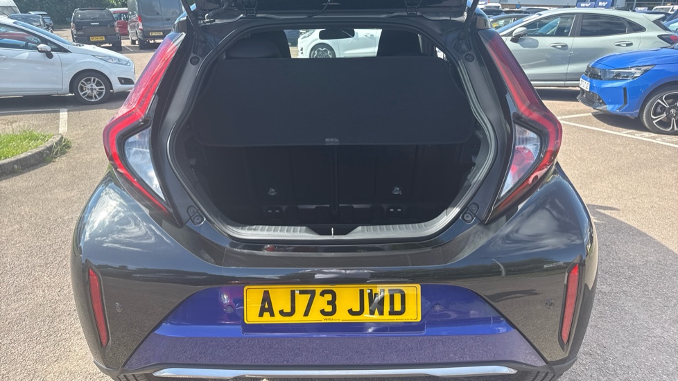 Toyota Aygo X 1.0 VVT-i Exclusive 5dr Auto Petrol Hatchback - Image 4