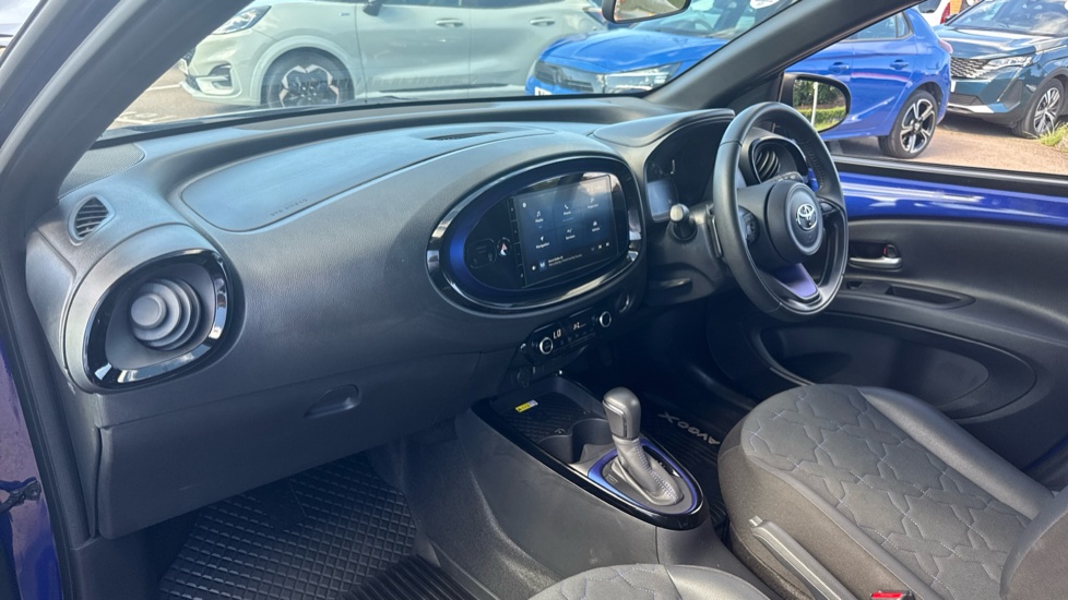 Toyota Aygo X 1.0 VVT-i Exclusive 5dr Auto Petrol Hatchback - Image 9