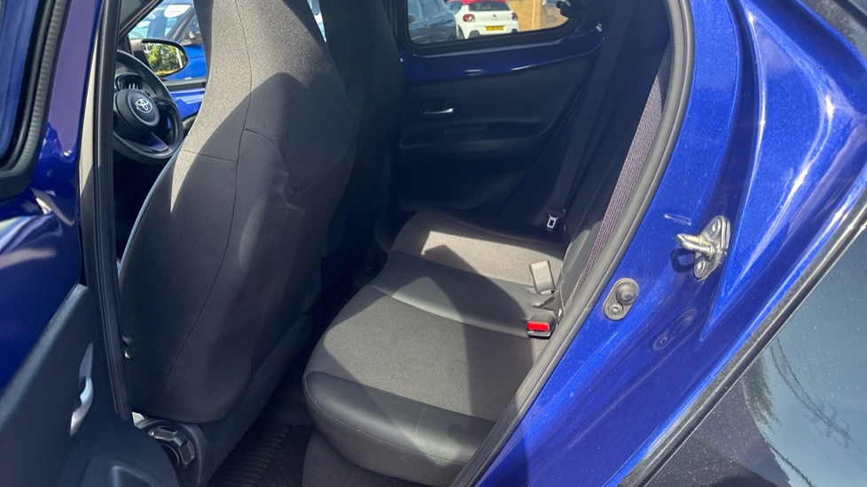 Toyota Aygo X 1.0 VVT-i Exclusive 5dr Auto Petrol Hatchback - Image 16