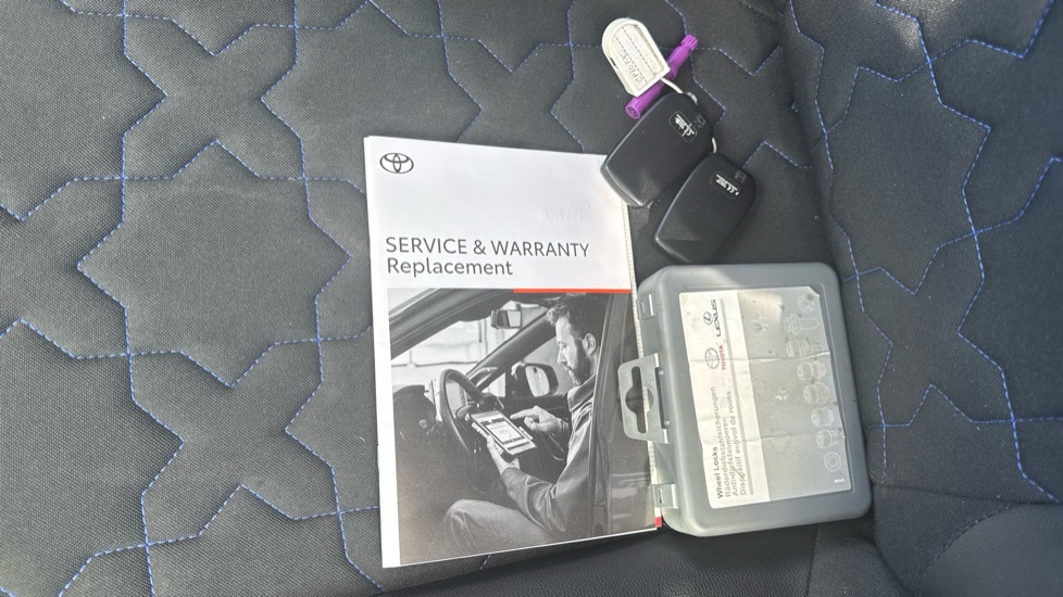 Toyota Aygo X 1.0 VVT-i Exclusive 5dr Auto Petrol Hatchback - Image 19
