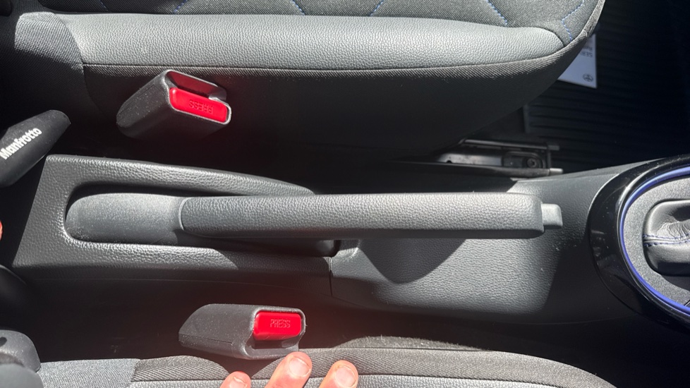Toyota Aygo X 1.0 VVT-i Exclusive 5dr Auto Petrol Hatchback - Image 31
