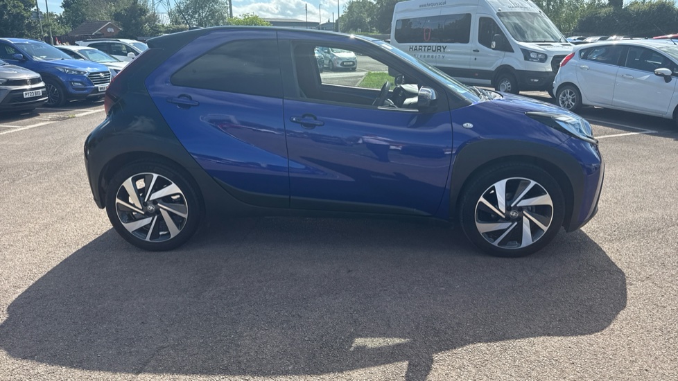 Toyota Aygo X 1.0 VVT-i Exclusive 5dr Auto Petrol Hatchback - Image 34