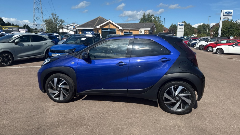Toyota Aygo X 1.0 VVT-i Exclusive 5dr Auto Petrol Hatchback - Image 37
